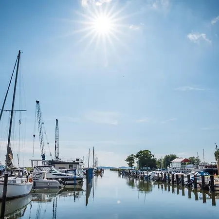 Marina Martinshafen - Life * Sagard