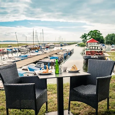 Marina Martinshafen - Life *